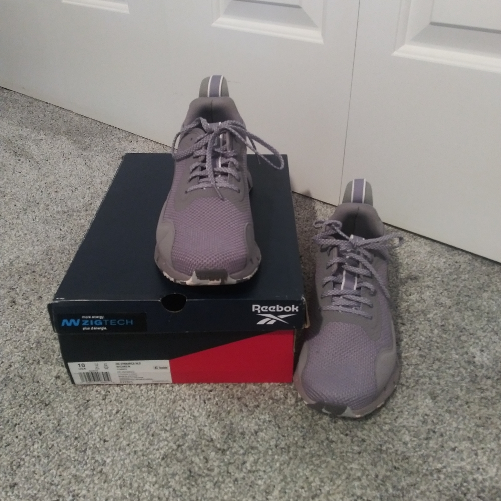 NWT REEBOK Zig Dynamica hld Running Shoes Women